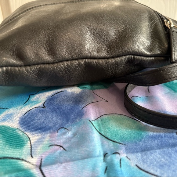 Margot Black Leather Crossbody Bag - Picture 6 of 9